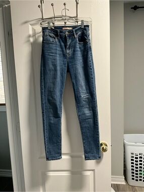 Levi's Women's Dark Blue Skinny Jeans